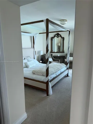 $8,500 | 5025 Collins Avenue, Unit 1908, Miami Beach, FL 33140