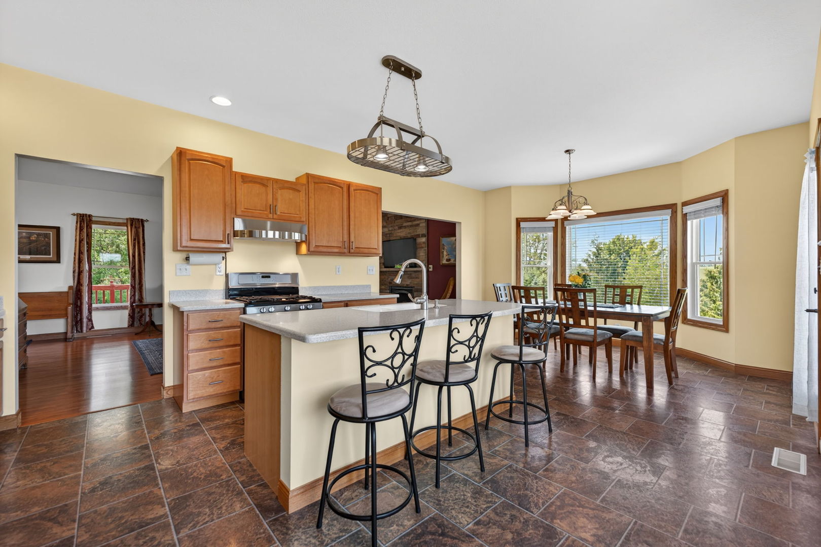 6880 East Cherry Hill Road Ridott, IL 61067 - Photo 10 of 42