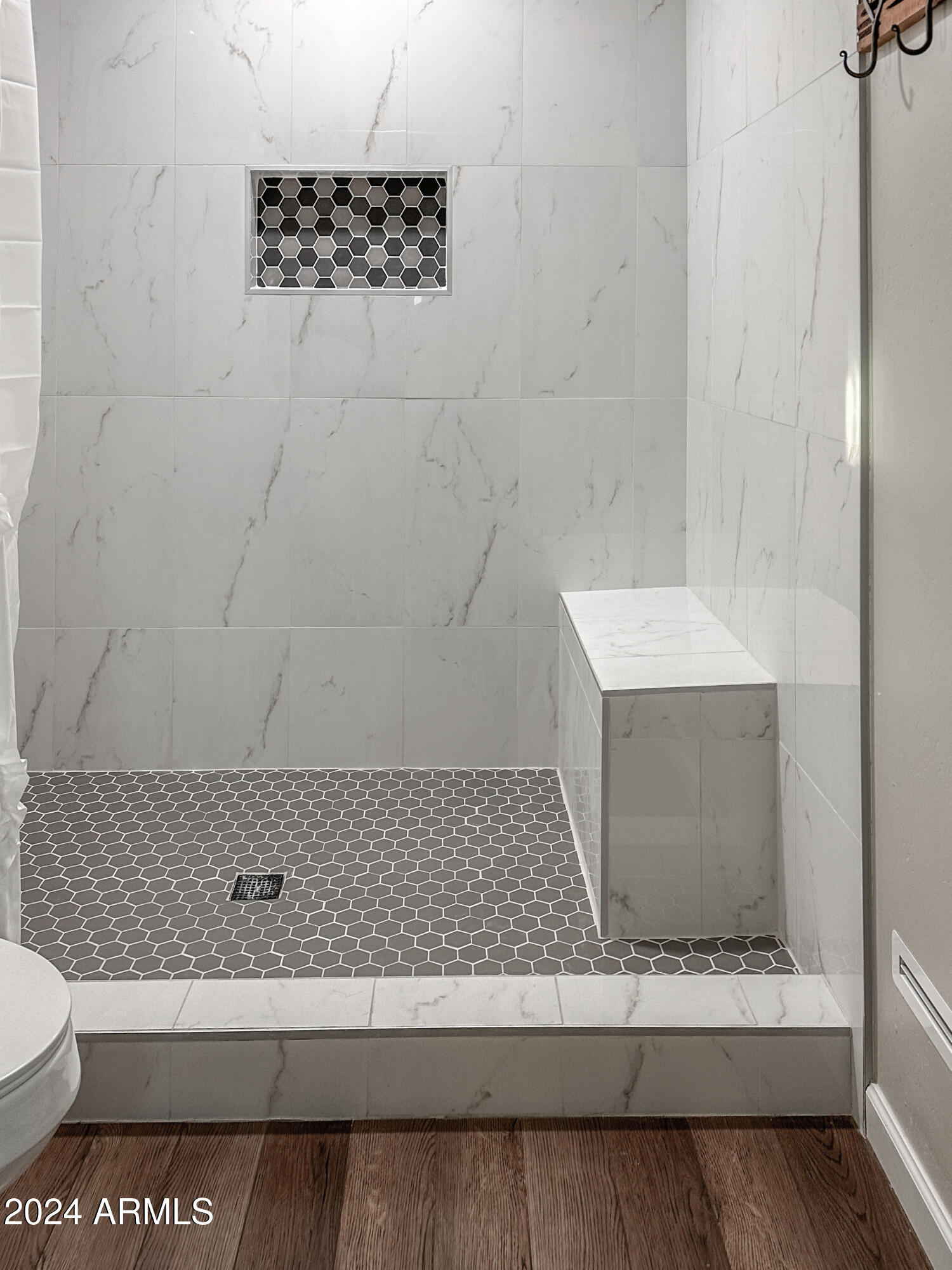 1635 West Roma Avenue Phoenix, AZ 85015 - Photo 14 of 56 Primary Bath 1