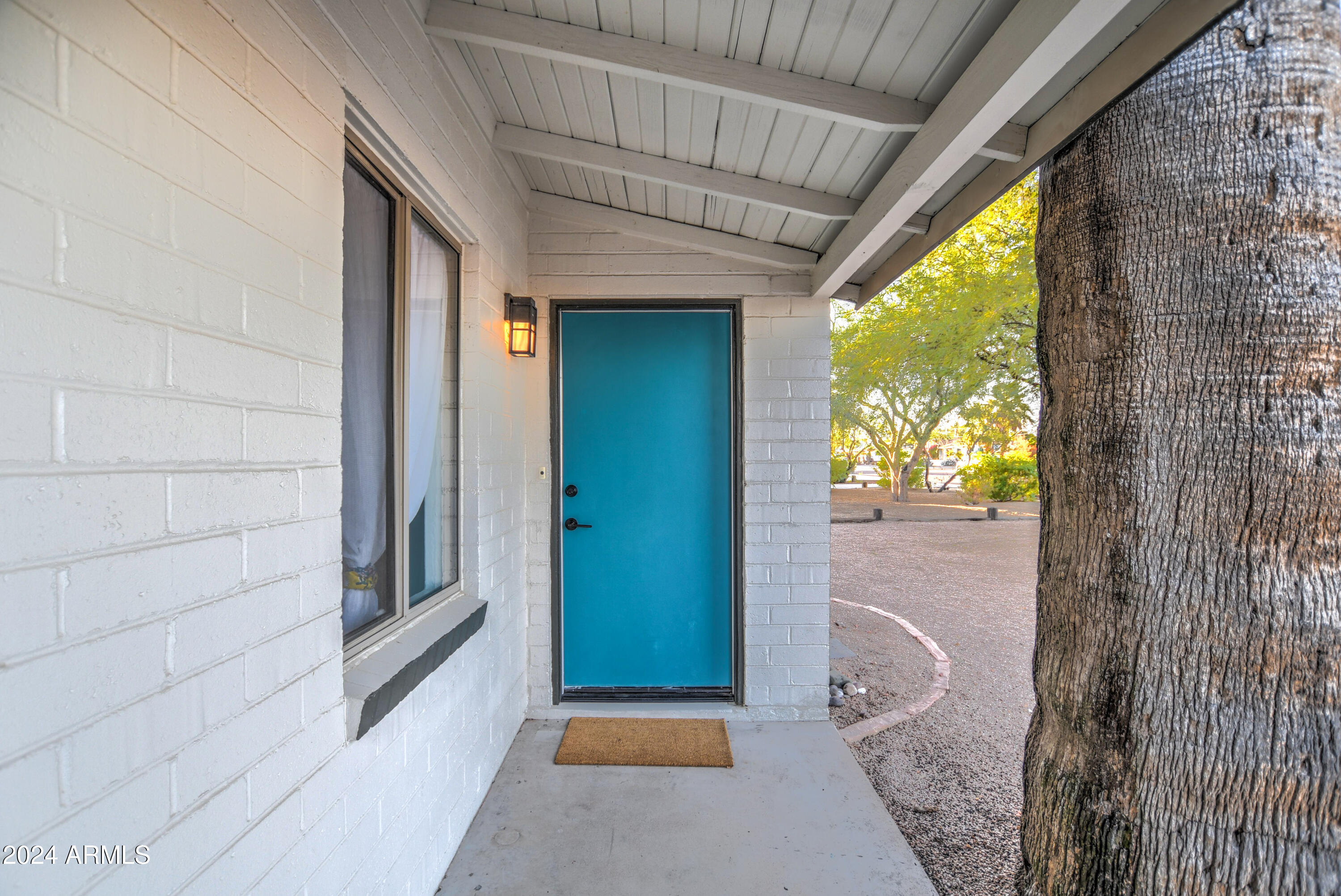 1635 West Roma Avenue Phoenix, AZ 85015 - Photo 2 of 13 Front 5