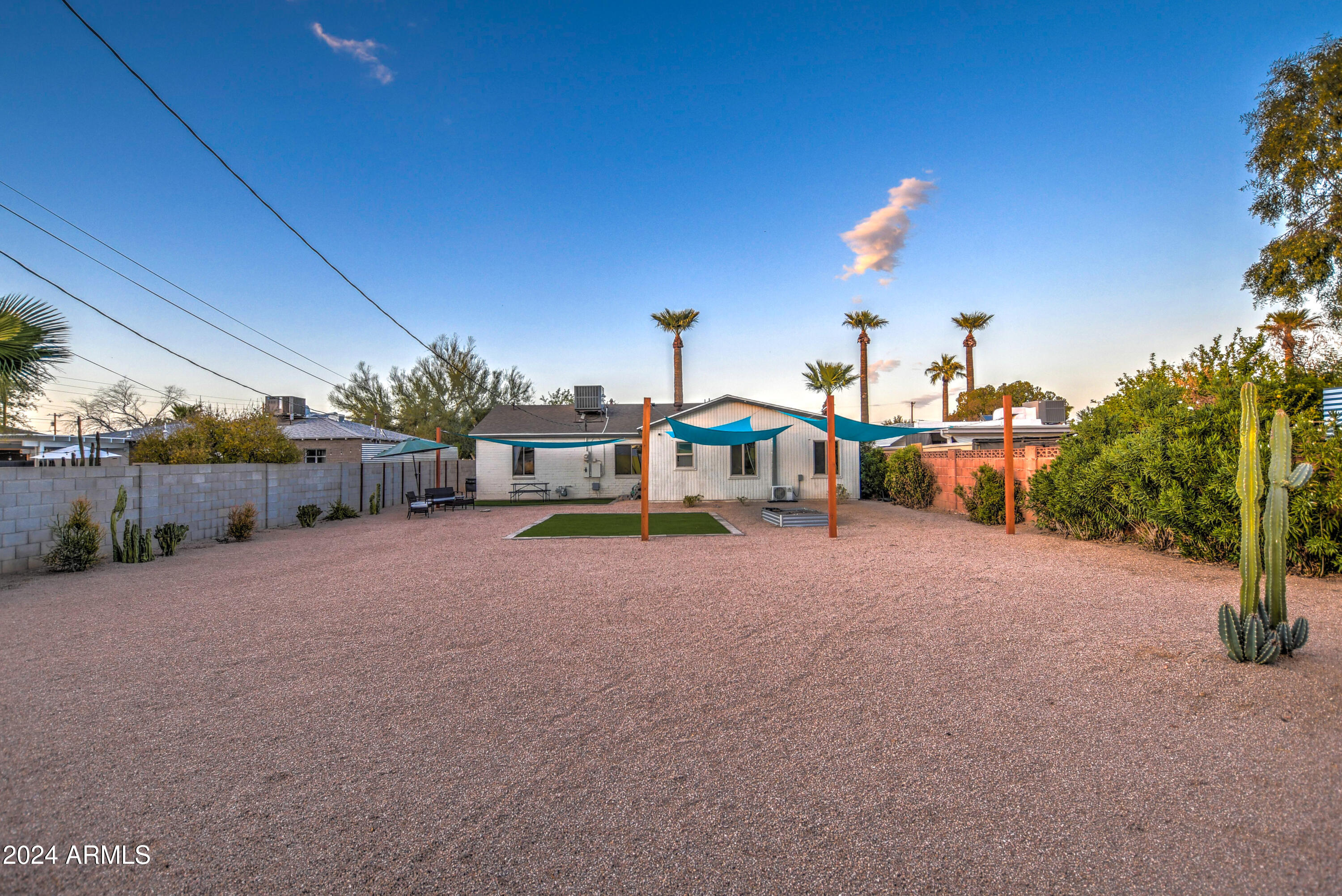 1635 West Roma Avenue Phoenix, AZ 85015 - Photo 3 of 13 No HOA