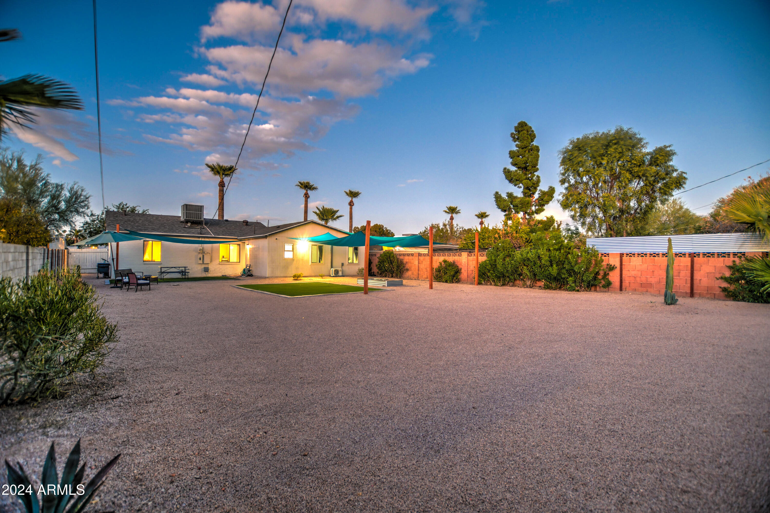 1635 West Roma Avenue Phoenix, AZ 85015 - Photo 47 of 56 Twilight 36