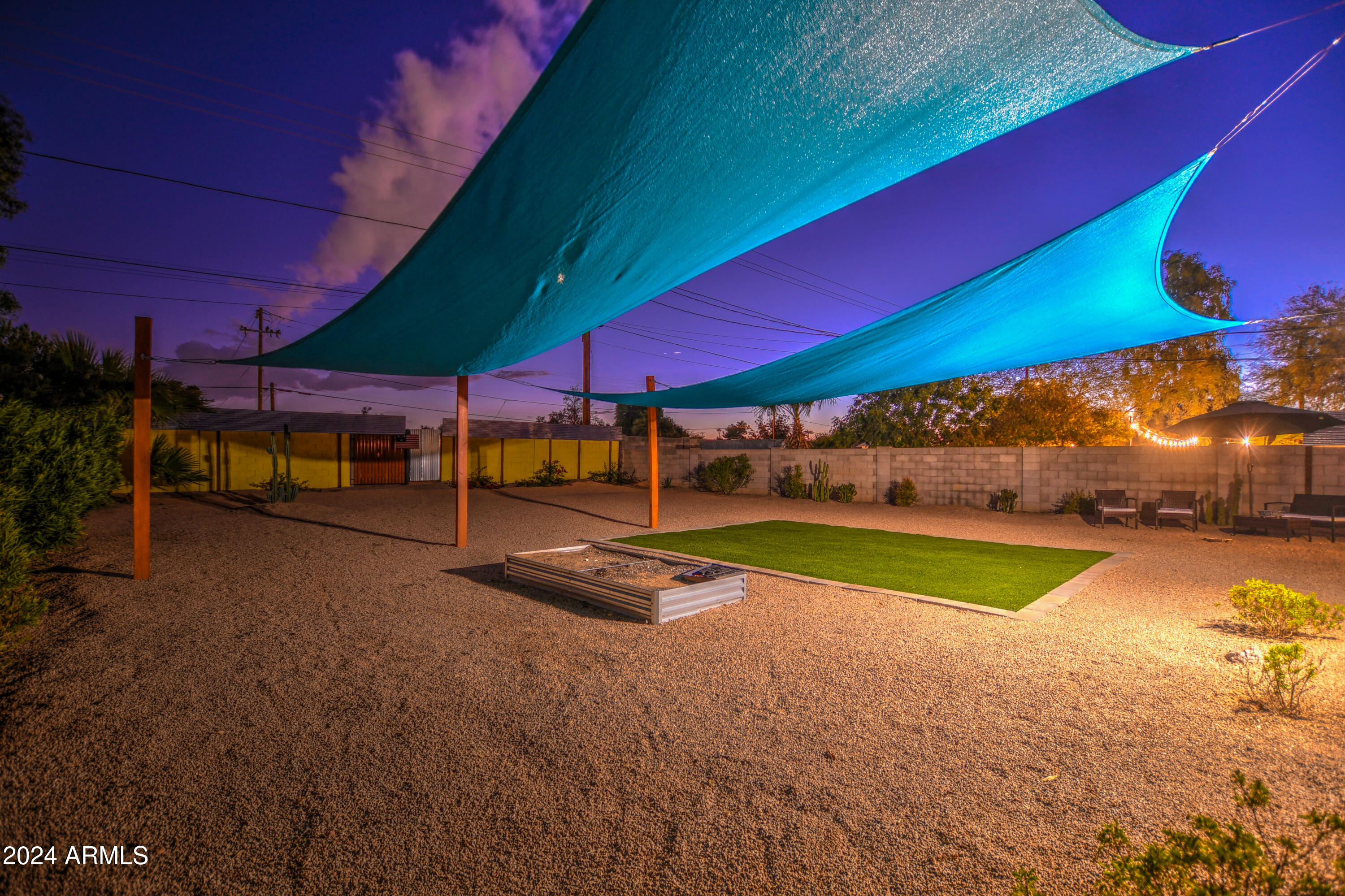 1635 West Roma Avenue Phoenix, AZ 85015 - Photo 48 of 56 Twilight 42