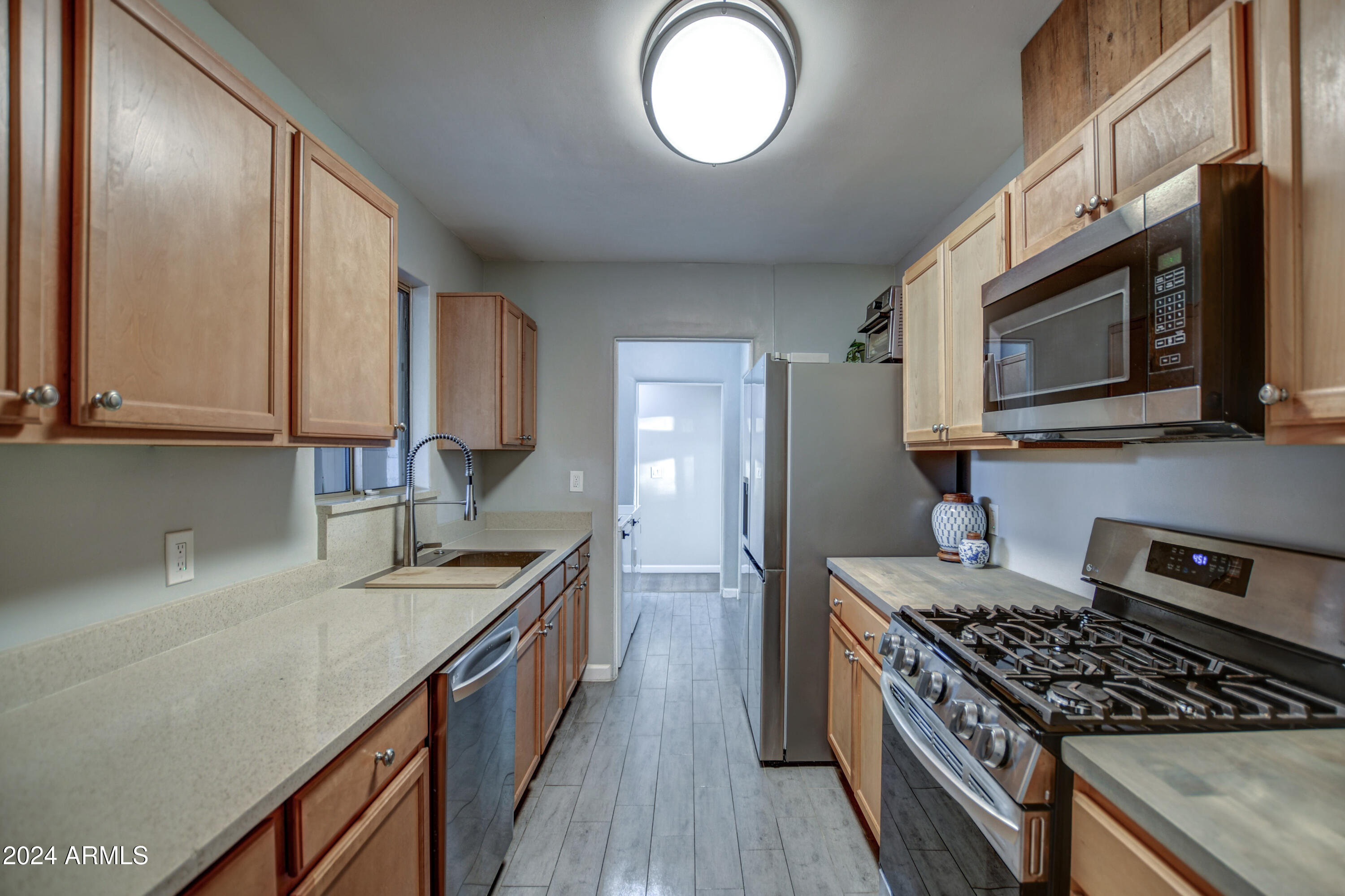 1635 West Roma Avenue Phoenix, AZ 85015 - Photo 5 of 56 Kitchen