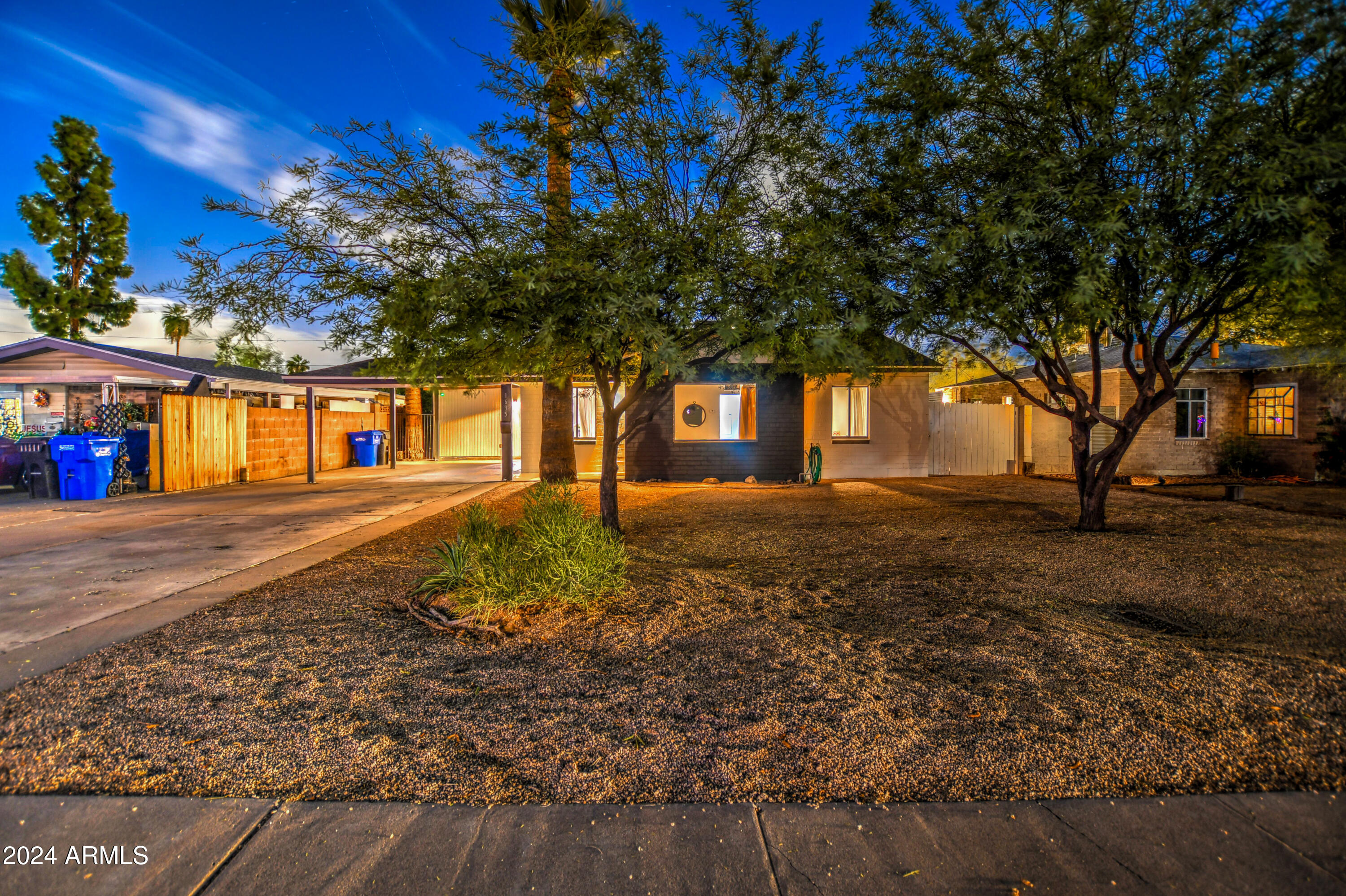 1635 West Roma Avenue Phoenix, AZ 85015 - Photo 53 of 56 Twilight 48