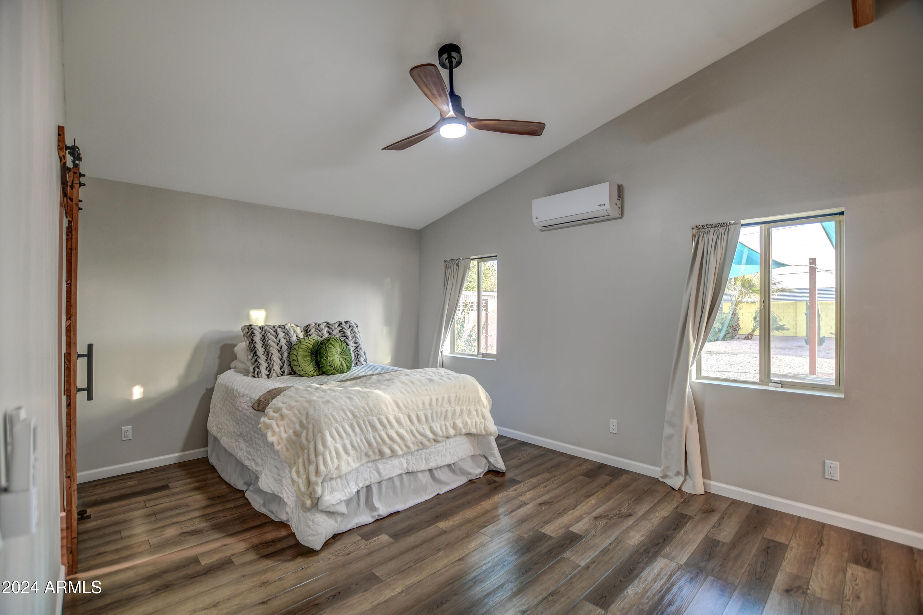 1635 West Roma Avenue Phoenix, AZ 85015 - Photo 10 of 56 Primary Bed 1