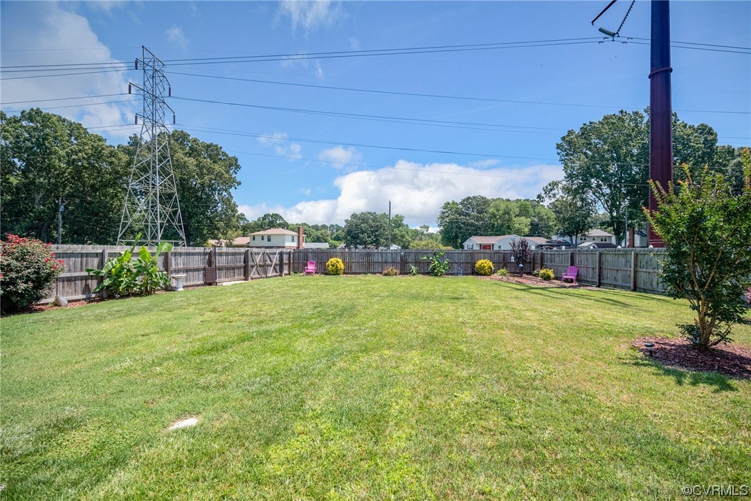 366 Brout Drive Hampton, VA 23666 - Photo 27 of 32 a view of yard with green space