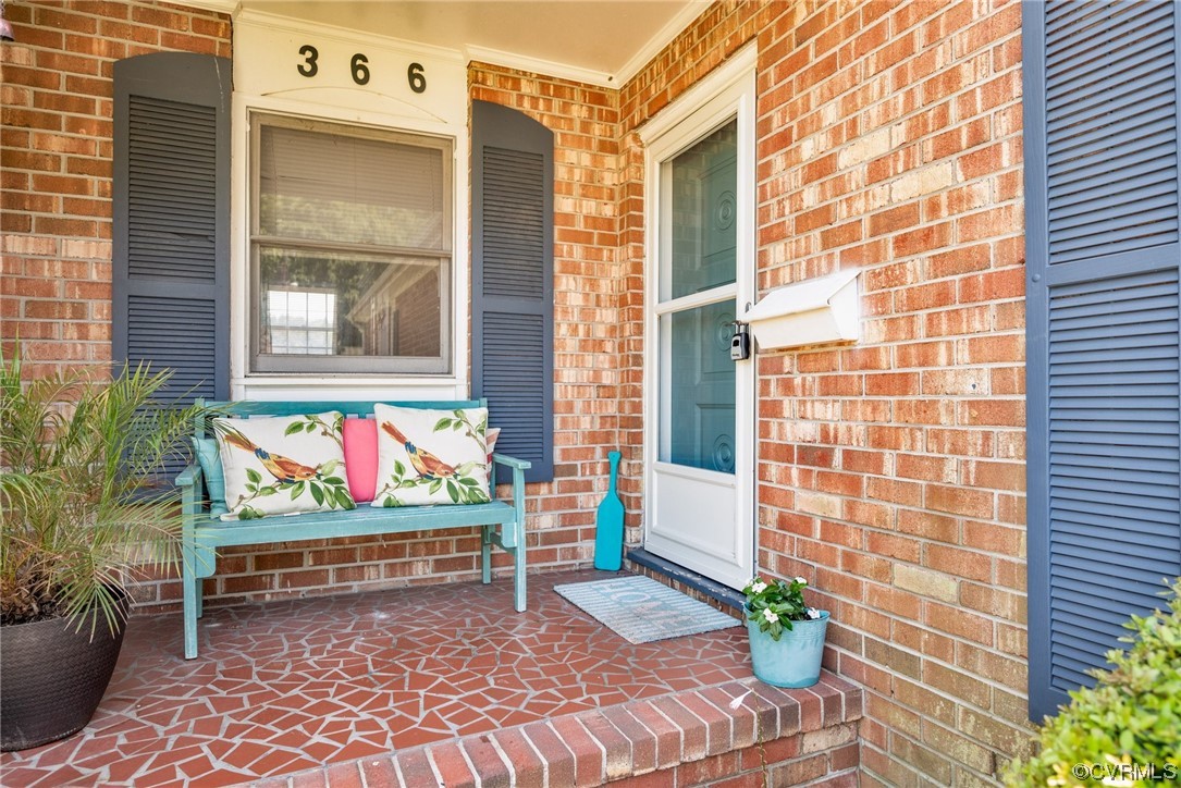 366 Brout Drive Hampton, VA 23666 - Photo 4 of 32