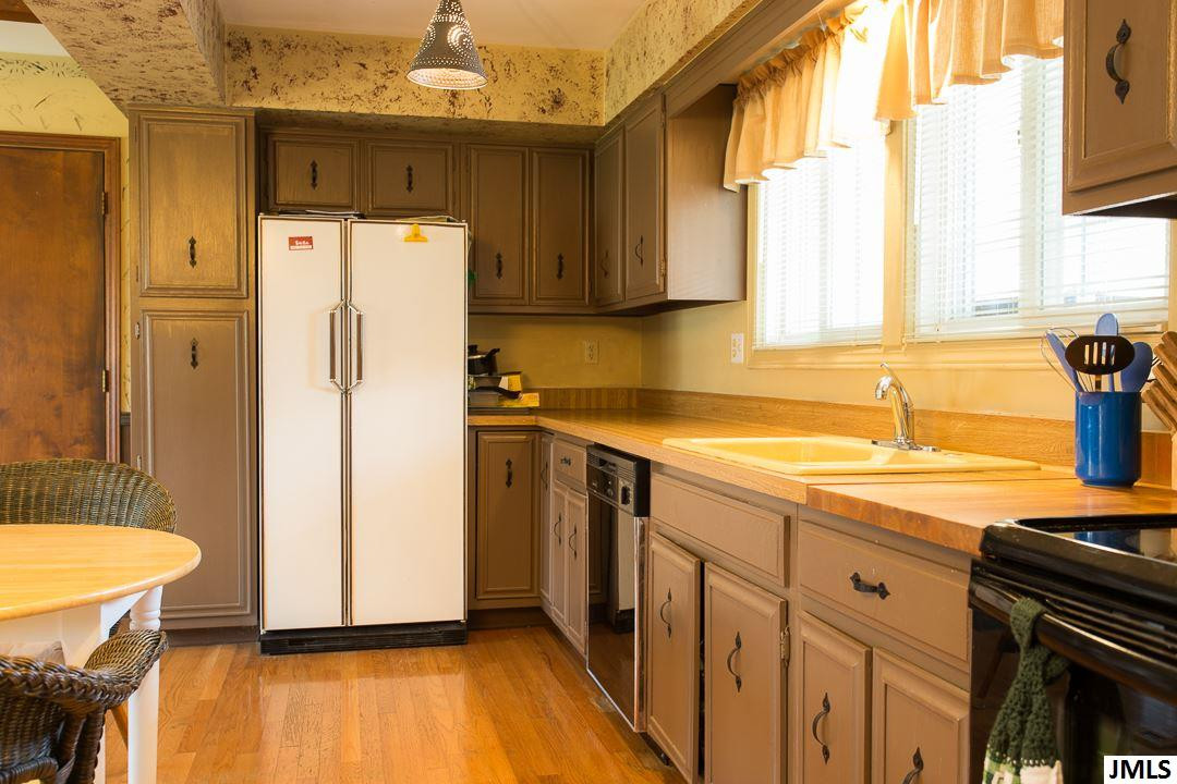 5884 North Rickfield Road Jackson, MI 49201 - Photo 10 of 30 Photo 10