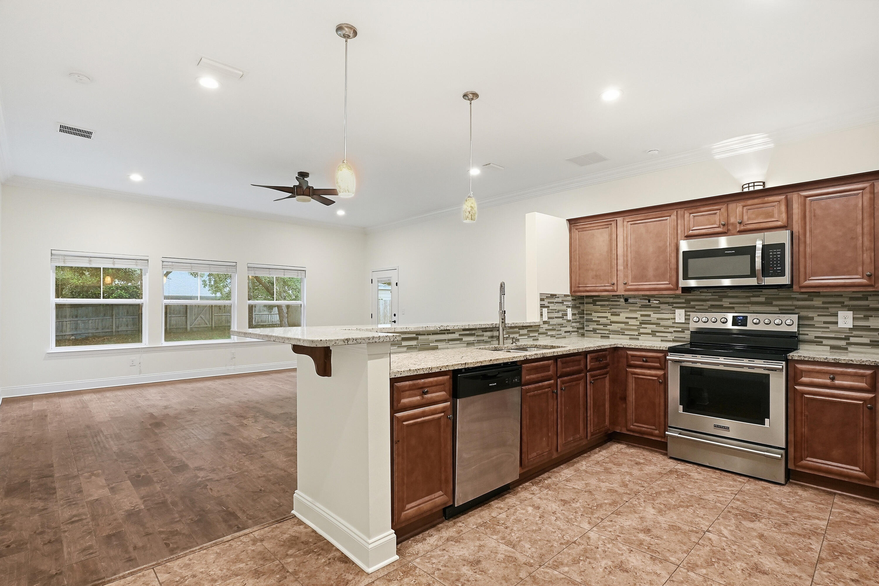 63 2nd Avenue Shalimar, FL 32579 - Photo 15 of 54 63 2nd ave-24