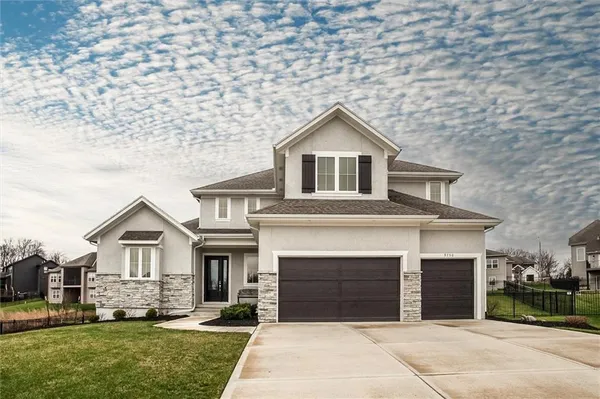 $789,900 | 9750 McIntosh Court, Parkville, MO 64152