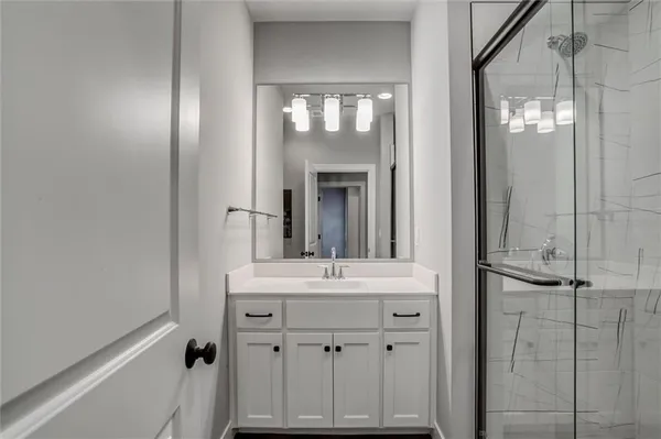 $789,900 | 9750 McIntosh Court, Parkville, MO 64152