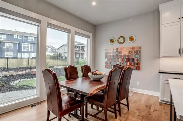 $789,900 | 9750 McIntosh Court, Parkville, MO 64152