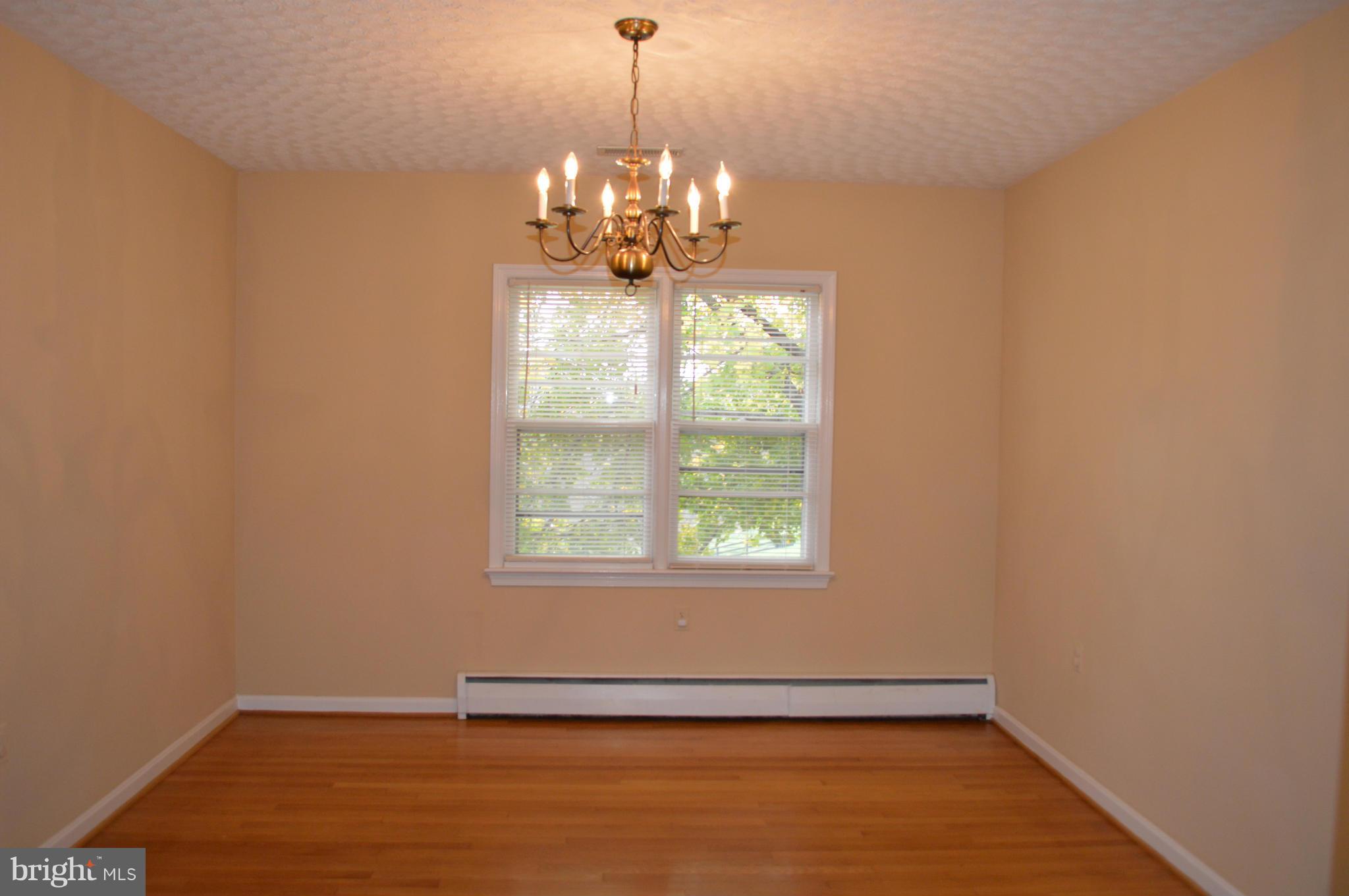 40277 Thomas Mill Road Leesburg, VA 20175 - Photo 4 of 16 Dining Room