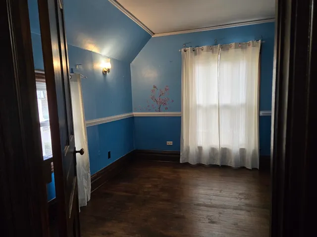 $265,000 | 514 Washington Street, Woodstock, IL 60098