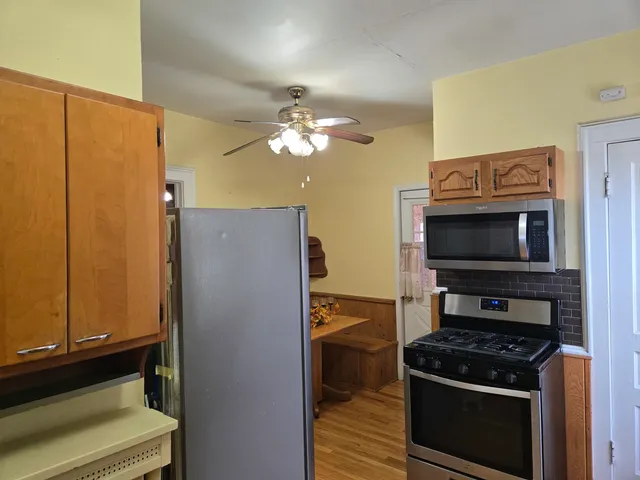 $265,000 | 514 Washington Street, Woodstock, IL 60098