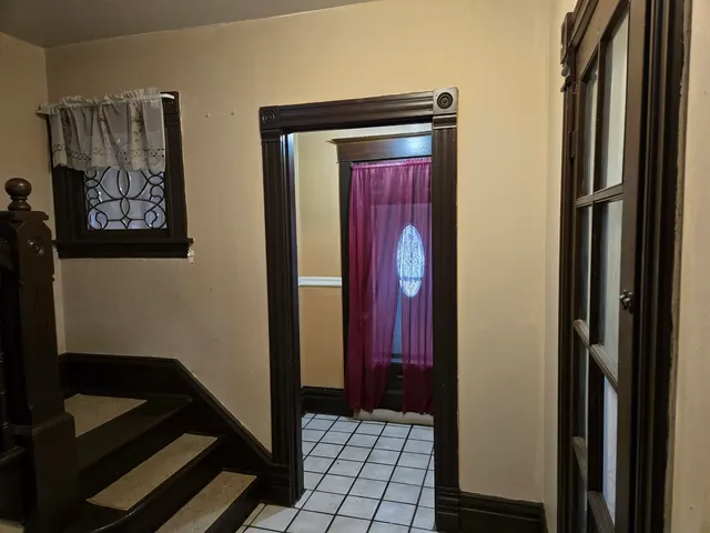 $265,000 | 514 Washington Street, Woodstock, IL 60098