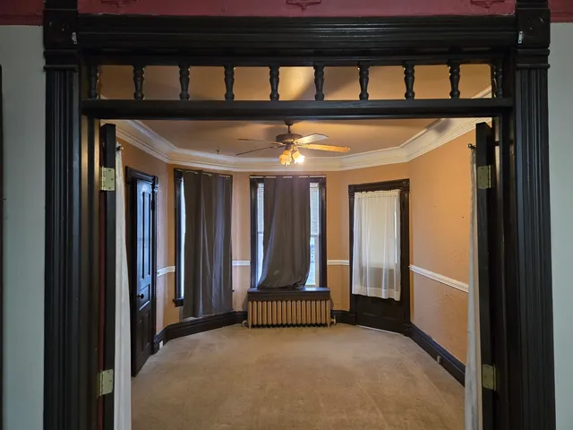 $265,000 | 514 Washington Street, Woodstock, IL 60098