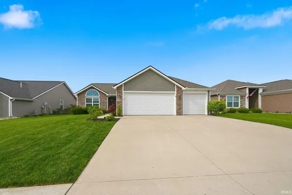 $315,000 | 11014 Wingara Way, Roanoke, IN 46783