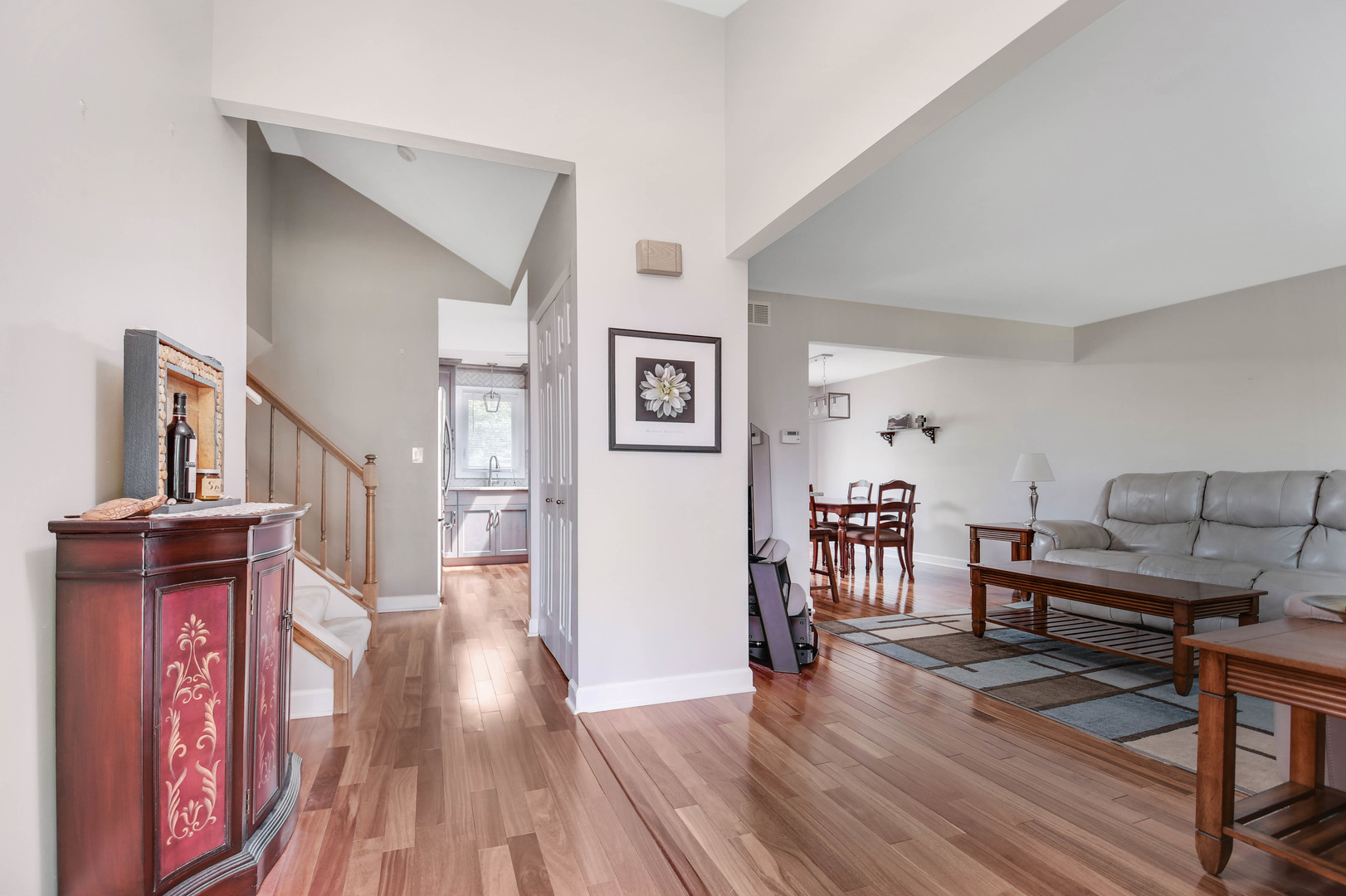 613 Gavin Avenue Romeoville, IL 60446 - Photo 3 of 31 Gallery Image 3