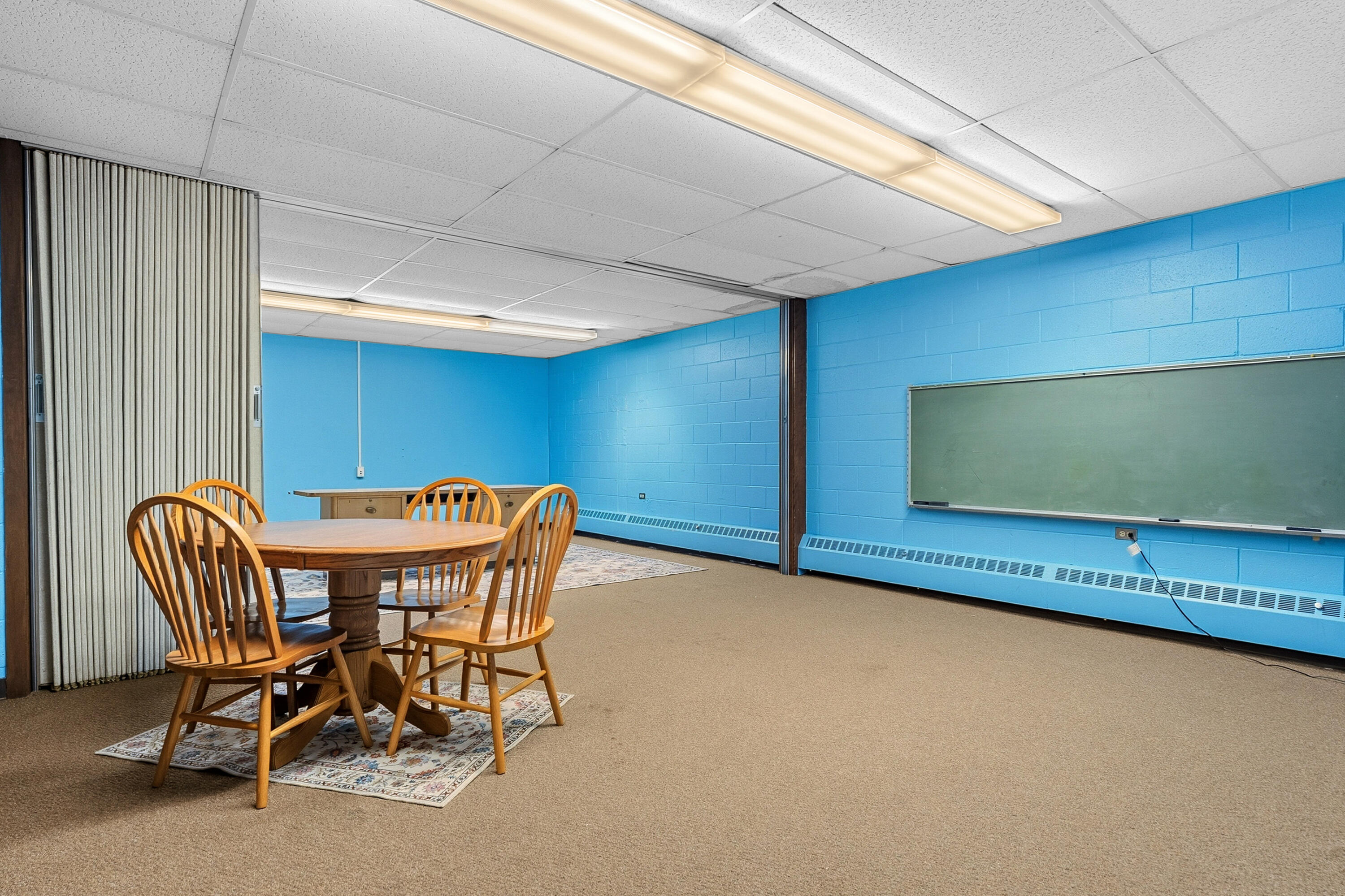 2208 Winchell Avenue Kalamazoo, MI 49008 - Photo 22 of 58 Classroom with divider