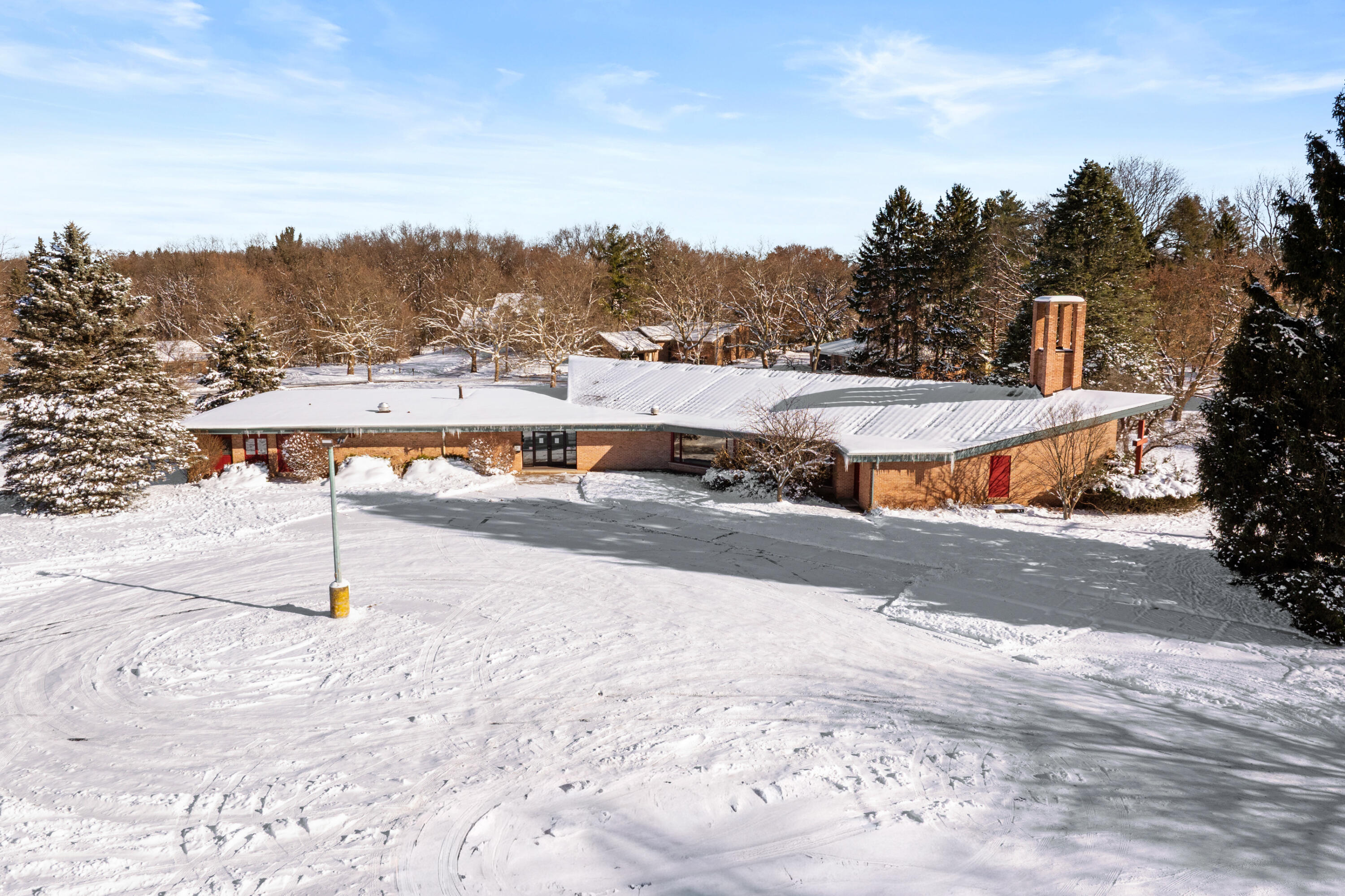 2208 Winchell Avenue Kalamazoo, MI 49008 - Photo 3 of 58 Parking Lot and Main Entry