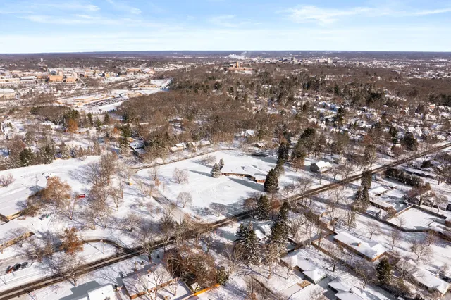 $1,900,000 | 2208 Winchell Avenue, Kalamazoo, MI 49008