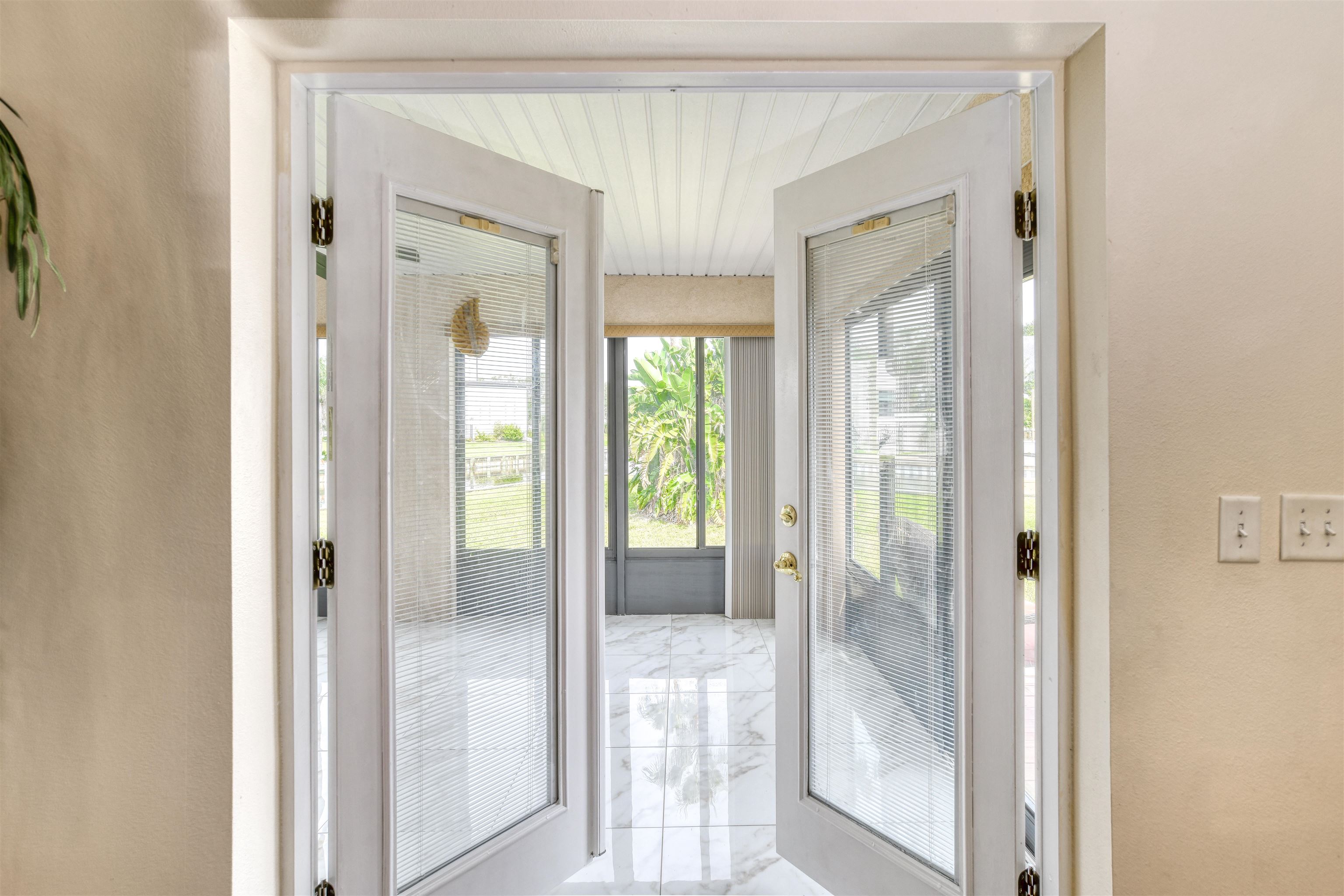 298 Ventura Road St. Augustine, FL 32080 - Photo 39 of 55 a view of a bathroom from a hallway