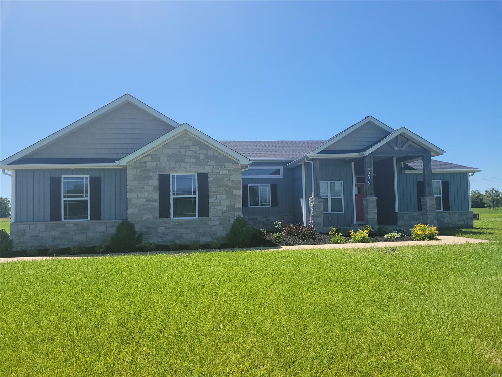 7519 Bethalto Road Bethalto, IL 62010 - Photo 2 of 18