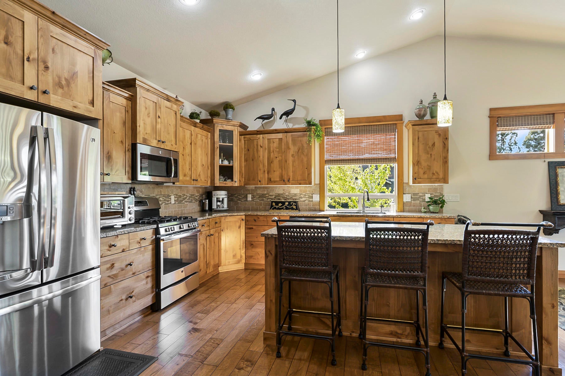 20876 Rorick Drive Bend, OR 97701 - Photo 13 of 32 13H5_4660
