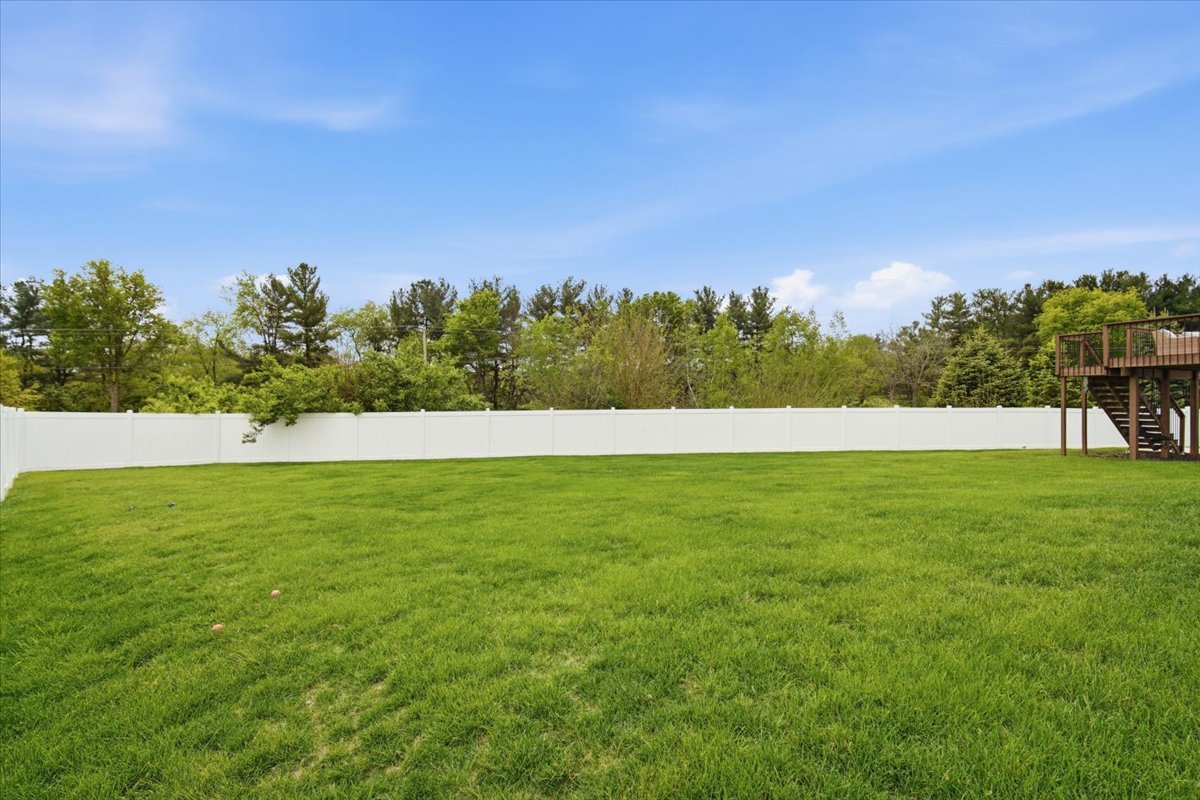 5407 Ferryman Road Bloomington, IL 61705 - Photo 49 of 61 a view of a yard