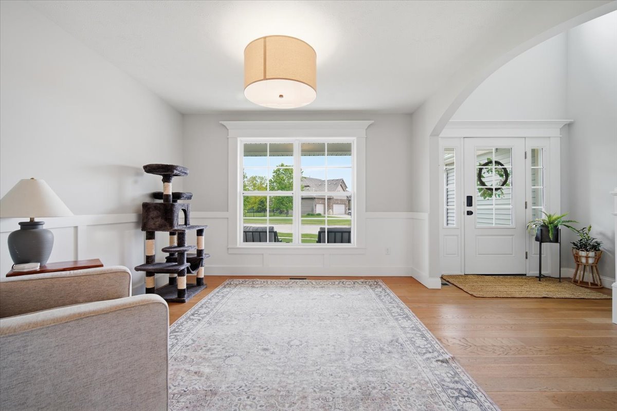 5407 Ferryman Road Bloomington, IL 61705 - Photo 5 of 61