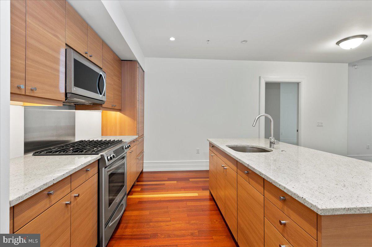 130 South 18th Street, Unit 905 Philadelphia, PA 19103 - Photo 11 of 29