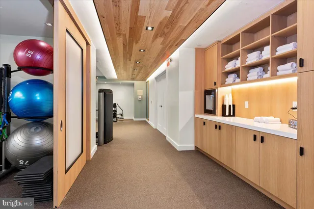 $648,000 | 130 South 18th Street, Unit 905, Philadelphia, PA 19103