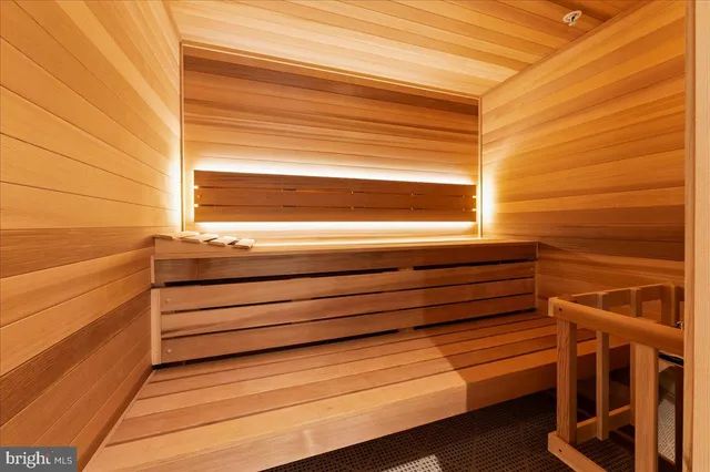 $648,000 | 130 South 18th Street, Unit 905, Philadelphia, PA 19103