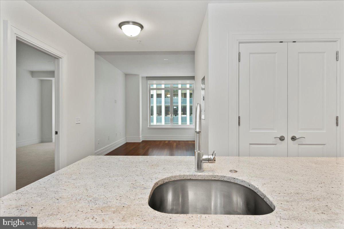 130 South 18th Street, Unit 905 Philadelphia, PA 19103 - Photo 10 of 29