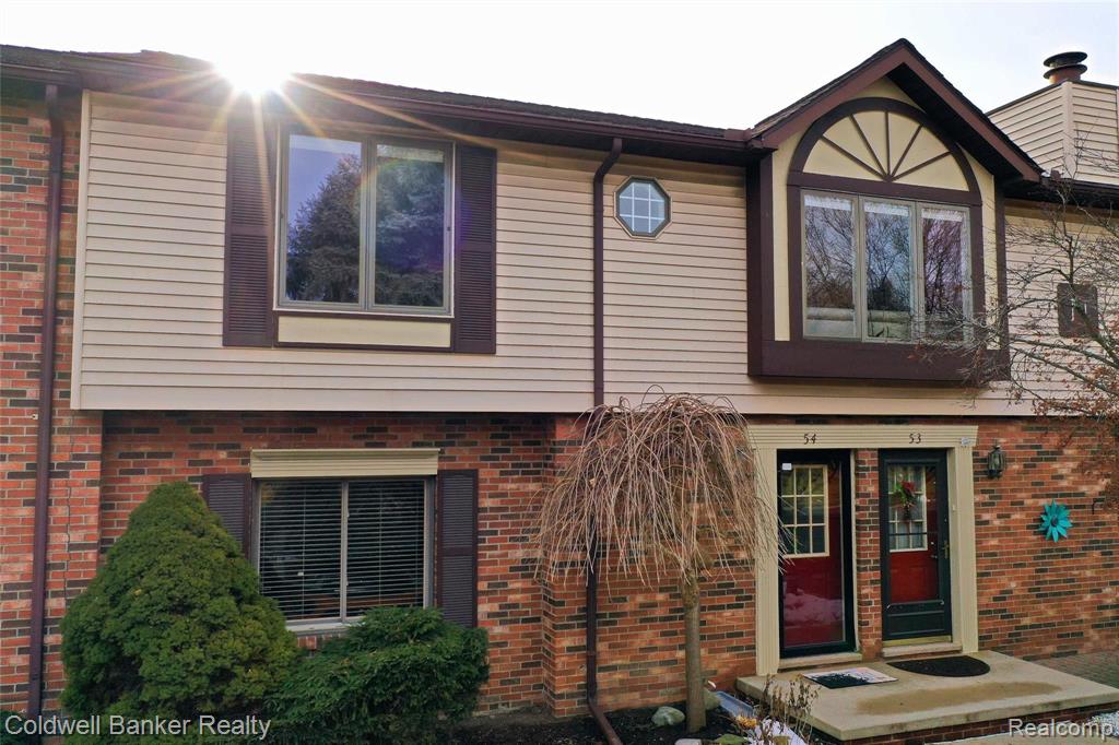 2298 London Bridge Drive, Unit 54 Rochester Hills, MI 48307 - Photo 1 of 37