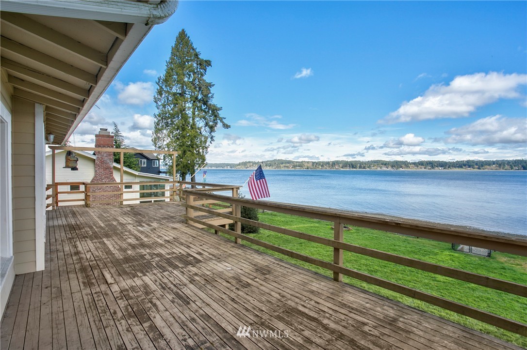 4167 Erlands Point Road Northwest Bremerton, WA 98312 - Photo 1 of 15 Gallery Image 1