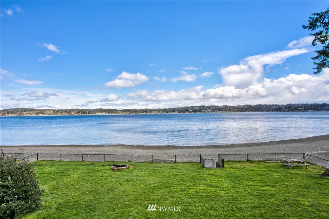 4167 Erlands Point Road Northwest Bremerton, WA 98312 - Photo 4 of 15 Gallery Image 4