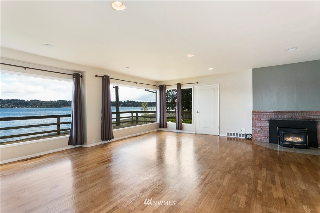4167 Erlands Point Road Northwest Bremerton, WA 98312 - Photo 8 of 15 Gallery Image 8