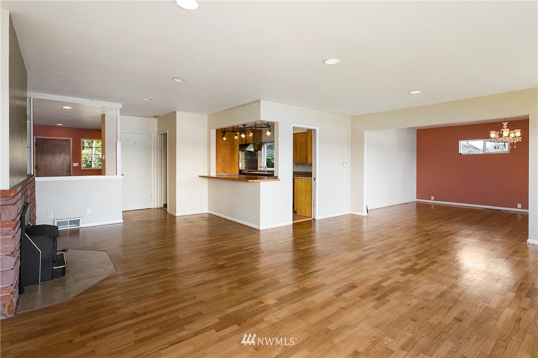 4167 Erlands Point Road Northwest Bremerton, WA 98312 - Photo 10 of 15 Gallery Image 10