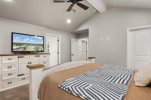 $399,000 | 208 North Oak Lane, Tolar, TX 76476