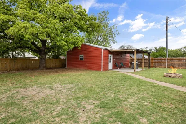 $399,000 | 208 North Oak Lane, Tolar, TX 76476