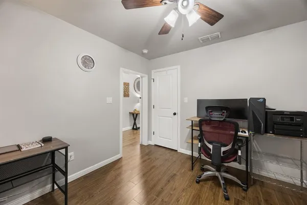 $399,000 | 208 North Oak Lane, Tolar, TX 76476