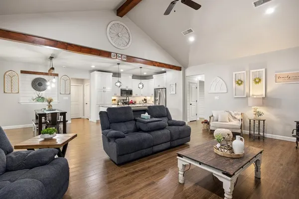 $399,000 | 208 North Oak Lane, Tolar, TX 76476