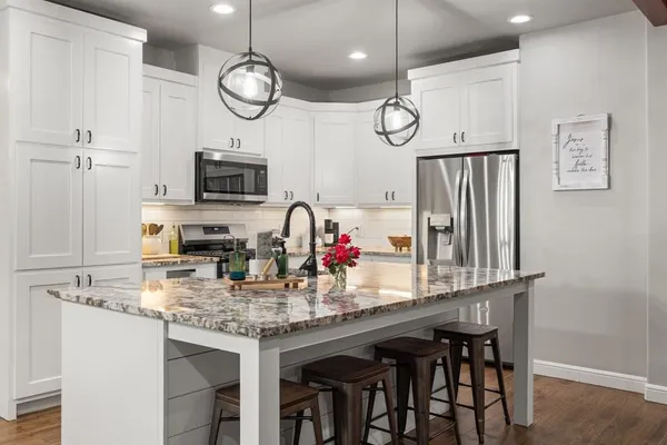 $399,000 | 208 North Oak Lane, Tolar, TX 76476