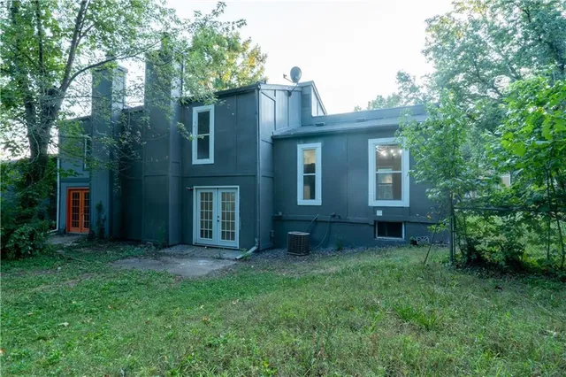 $1,350 | 9525 Manning Avenue, Kansas City, MO 64134