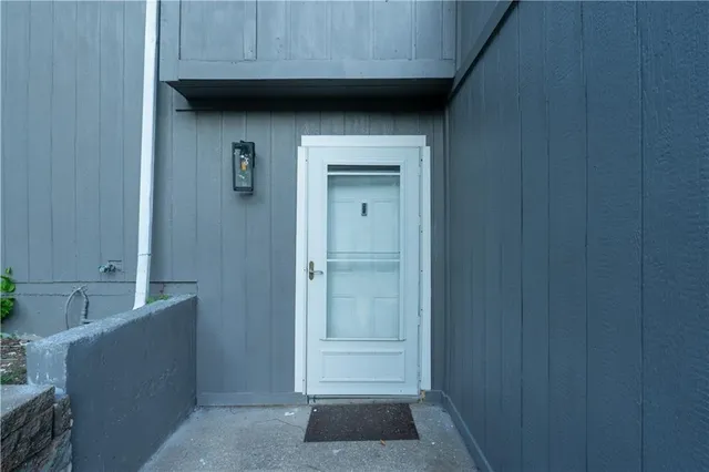 $1,350 | 9525 Manning Avenue, Kansas City, MO 64134