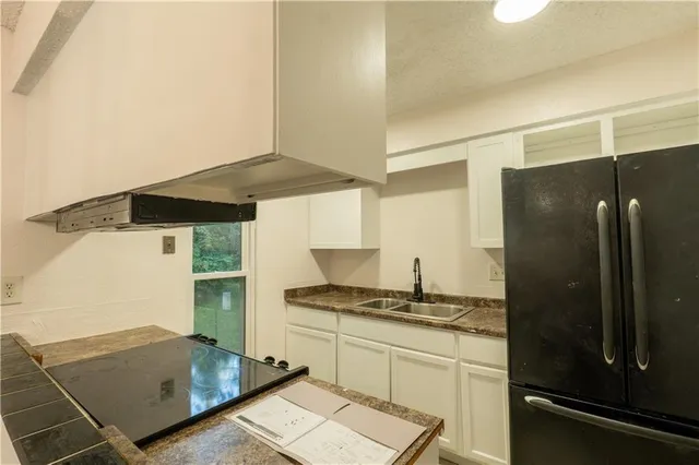 $1,350 | 9525 Manning Avenue, Kansas City, MO 64134