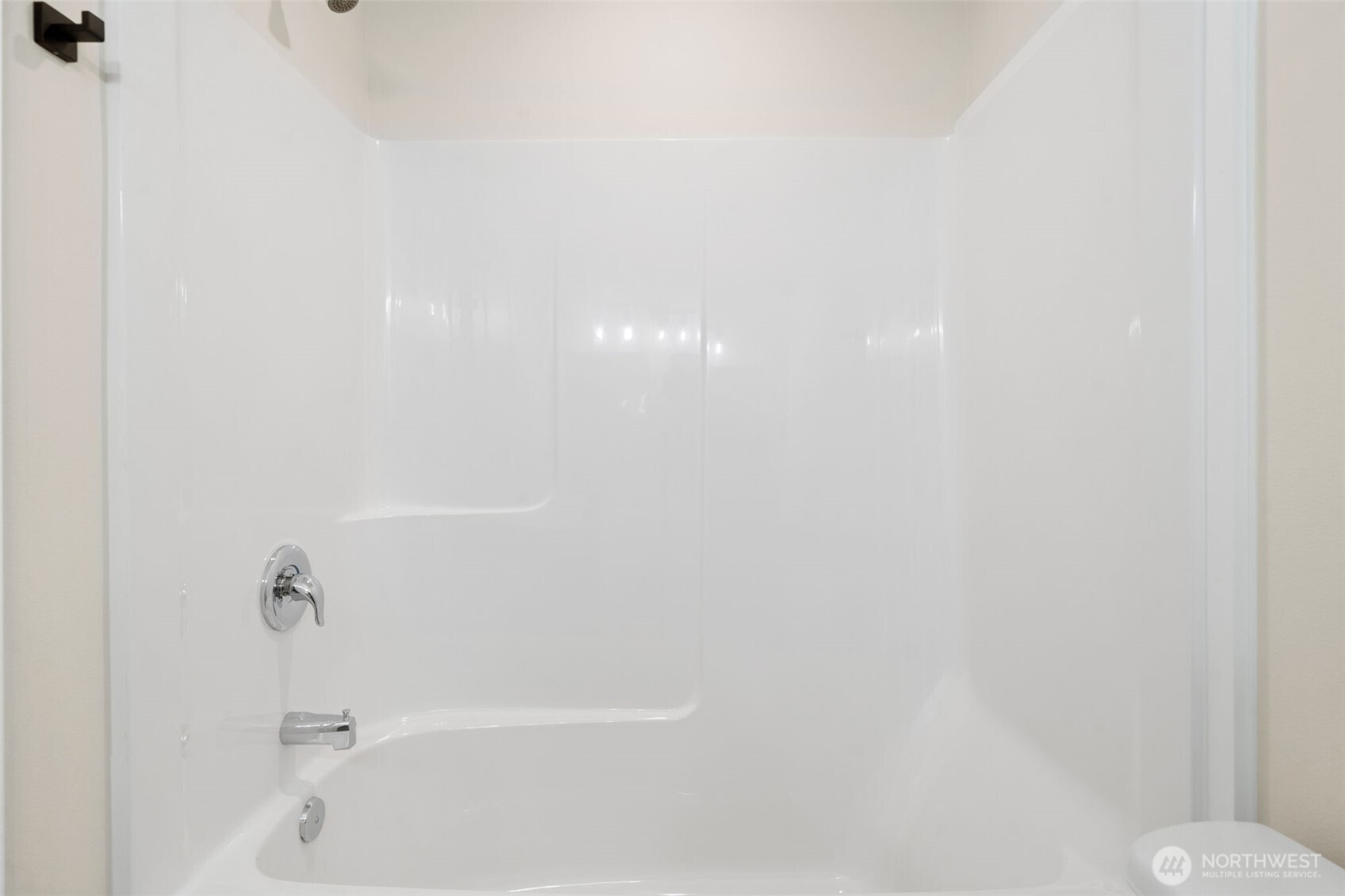 669 West Hendrickson Road, Unit 8 Sequim, WA 98382 - Photo 18 of 27